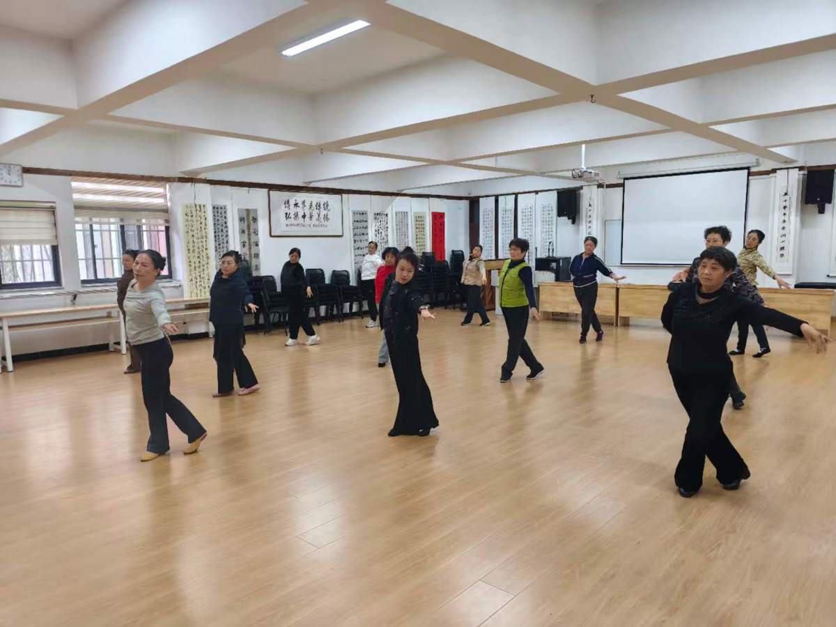 bf8c2ae2bb7041da8560d86036ac70fe.jpg bf8c2ae2bb7041da8560d86036ac70fe.jpg