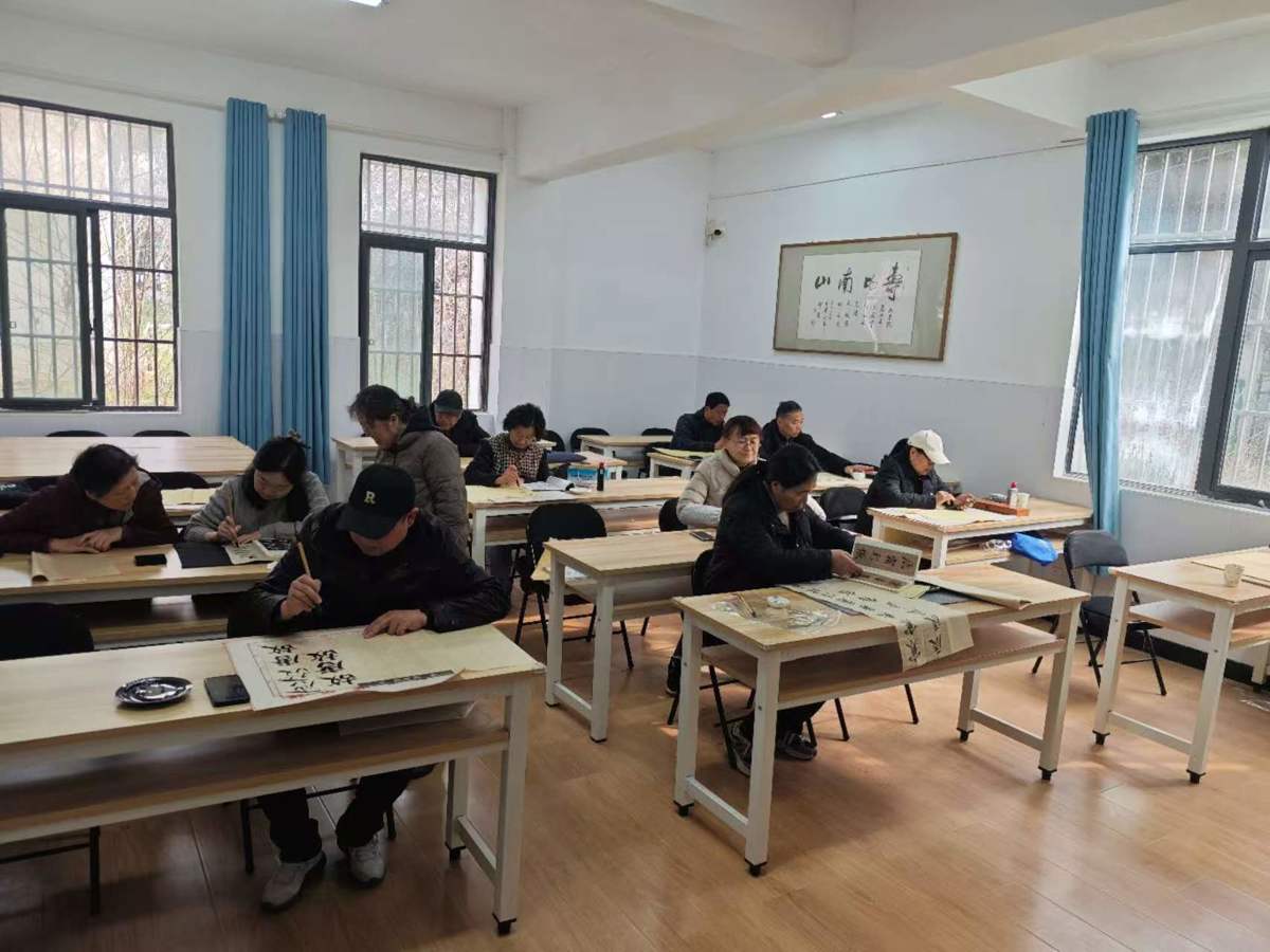 d33aa3c733704c1eb28437e13fa4f708.jpg d33aa3c733704c1eb28437e13fa4f708.jpg